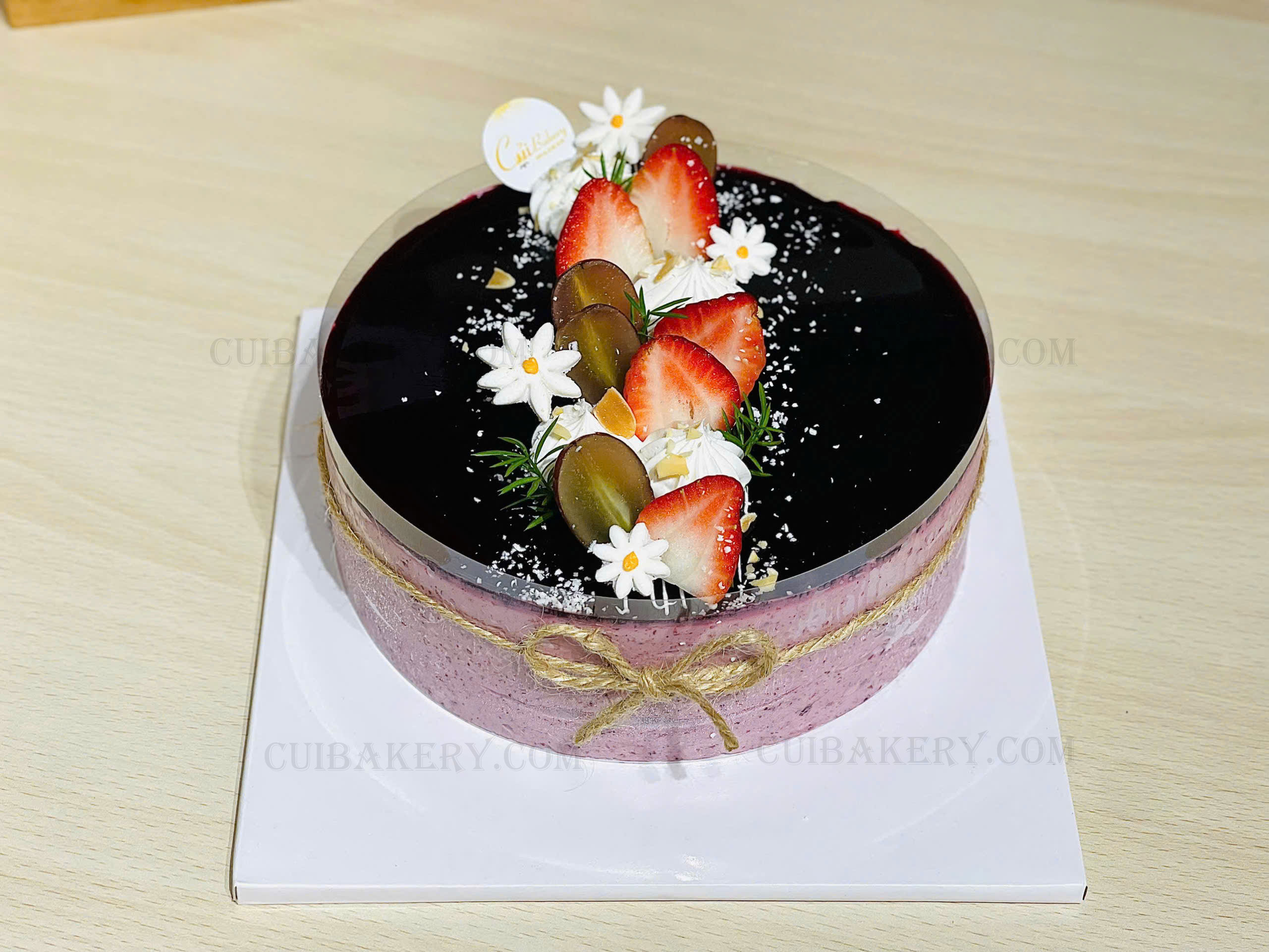 Mẫu Bánh Mousse Dâu Tăm - MDT010